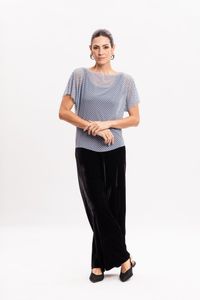 Blusa de Tule Azul Claro Poá com Decote Canoa