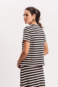 Blusa de Malha Listrada com Presponto Vermelho