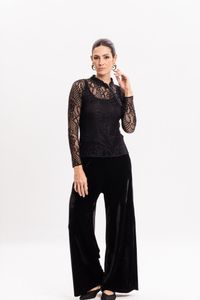 Blusa de Renda Manga Longa com Gola Japonesa