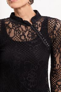 Blusa de Renda Manga Longa com Gola Japonesa