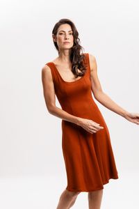 Vestido Curto Ferrugem em Malha com Recortes