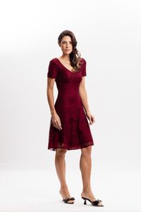Vestido em Renda Bordô com Decote em V