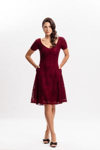 Vestido em Renda Bordô com Decote em V