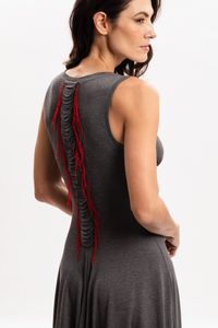 Vestido Cinza em Malha com Decote Transpassado