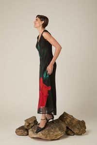 Vestido Longo de Tule Floral com Decote V Estampa Rosa