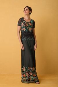 Vestido Longo de Tule Preto com Bordado Floral