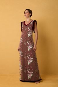 Vestido Longo de Tule Bordado Floral com Veludo Vinho