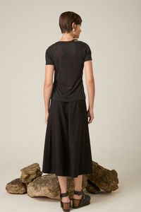 Blusa Preta de Malha com Presponto Vermelho