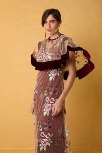 Bolero Feminino de Tule Bordado Floral com Veludo Vinho