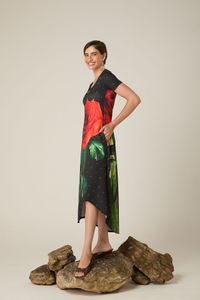 Vestido de Malha com Barra Ondulada e Viés de Cetim Rosa Poá