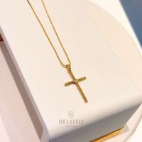 Foto do produto PINGENTE CRUZ BANHADO EM OURO 18K