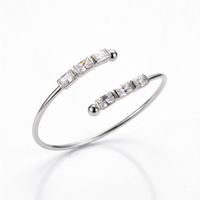 Foto do produto BRACELETE FINO COM DETALHES EM ZIRCONIA BANHADO EM PRATA 925