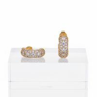 Foto do produto BRINCO ARGOLA SARA BANHADO A OURO 18K