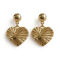 Foto do produto BRINCO CORAÇÃO MATELADO MINI BANHADO EM OURO 18K