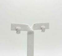 Foto do produto MINI ARGOLA MEIA CANA DETALHES PRATA 925