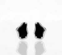 Foto do produto BRINCO ORGÂNICO P BLACK - BANHADO EM PRATA 925