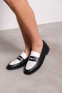 Foto do produto Mocassim Preto e Branco
