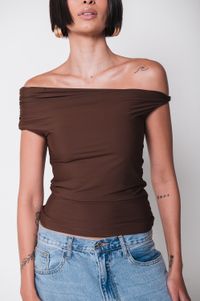 Foto do produto Blusa Ombro a Ombro Marrom