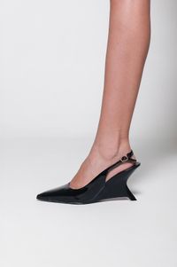 Foto do produto    	 Scarpin Slingback Preto 