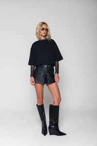 Foto do produto Mini Short de Couro