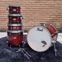 Foto do produto Bateria 22 Pearl Decade Deep Red Burst Sem Ferragens Usada Vermelho