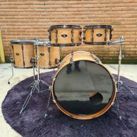 Foto do produto Bateria 22 TAMA Superstar Hyperdrive Birch e Mogno Custom USADO