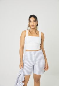 CONJUNTO SHORT 3PCS 063FLORE