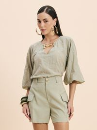 Foto do produto SHORT FEMININO UTILITARIO COM BOTAO CARACOL 