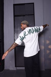 Foto do produto Camiseta Oversized Mr Bunny Suedine REF-220726-07