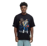 Foto do produto Camiseta Oversized Mitchell & Ness NBA  Los Angeles Lakers Cards  Magic Johnson MN546