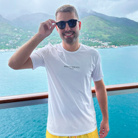 CAMISETA OFF WHITE - QUEM É NEGACIONISTA?