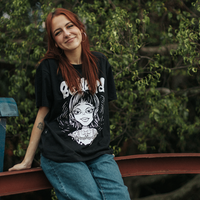 CAMISETA PRETA - BE WEIRD BRANCA