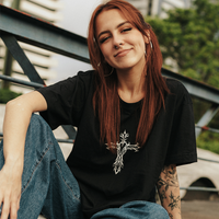 CAMISETA PRETA - CRUZ TRIBAL