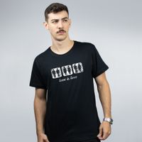 CAMISETA PRETA - AMOR É AMOR