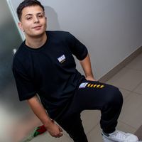 CAMISETA PRETA - 5 ESTRELAS