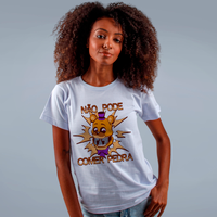 CAMISETA OFF WHITE - NÃO PODE COMER PEDRA