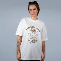 CAMISETA OVERSIZED OFF WHITE - PEACE IS ALWAYS AN OPTION CLUB