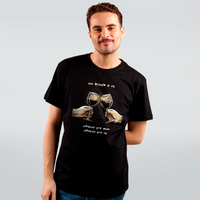 CAMISETA PRETA - OLHANDO PRA VOCÊ