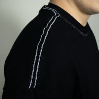 CAMISETA OVERSIZED PRETA COM COSTURA BRANCA - NEW WORLD