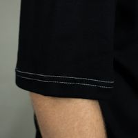 CAMISETA OVERSIZED PRETA COM COSTURA BRANCA - NEW WORLD