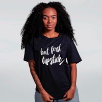 CAMISETA PRETA - LIPSTICK