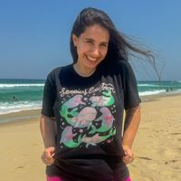 CAMISETA PRETA - SEREIAS EXISTEM