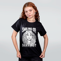 CAMISETA PRETA - SMILING OF SERVING