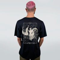CAMISETA PRETA - CAPRICÓRNIO LOLJA