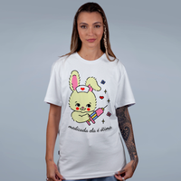 CAMISETA OVERSIZED OFF WHITE - MEDICADA ELA É ÓTIMA