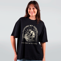 CAMISETA OVERSIZED PRETA - FIGHTING MY DEMONS