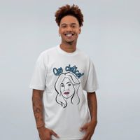 CAMISETA OVERSIZED OFF WHITE - QUE CHATICE!