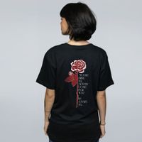 CAMISETA PRETA - ROSE IN A GRAVEYARD
