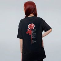 CAMISETA OVERSIZED PRETA - ROSE IN A GRAVEYARD