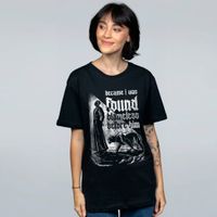 CAMISETA PRETA - BECAUSE